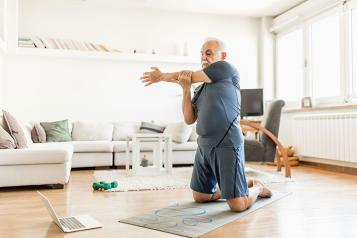 Man exercising online